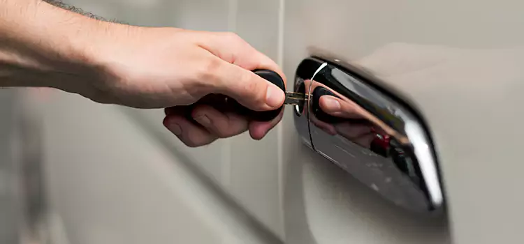 Why Choose Our Auto Locksmith Team in Bettendorf, IA?