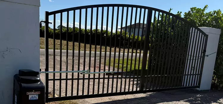 Driveway Fence Repair Bettendorf