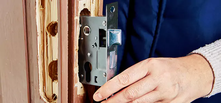 Garage Door Lock Replacement Bettendorf